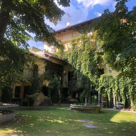 לינה וארוחת בוקר Corneliano d'Alba Palazzo Sismonda מראה חיצוני תמונה