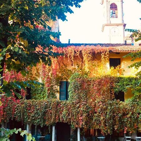 לינה וארוחת בוקר Corneliano d'Alba Palazzo Sismonda מראה חיצוני תמונה
