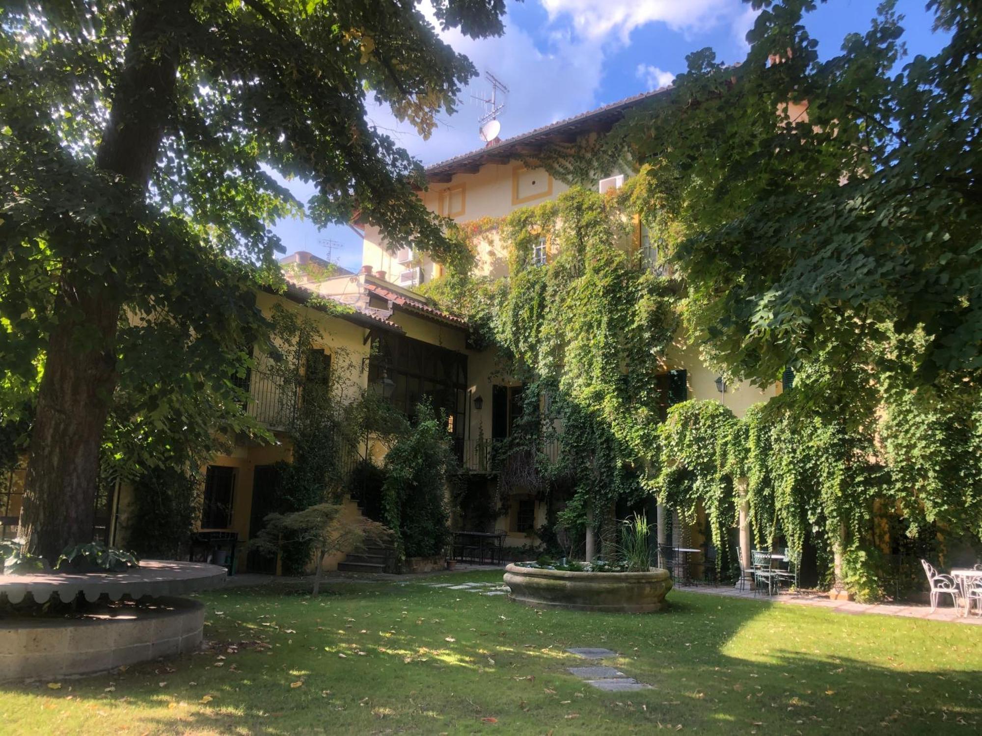 לינה וארוחת בוקר Corneliano d'Alba Palazzo Sismonda מראה חיצוני תמונה