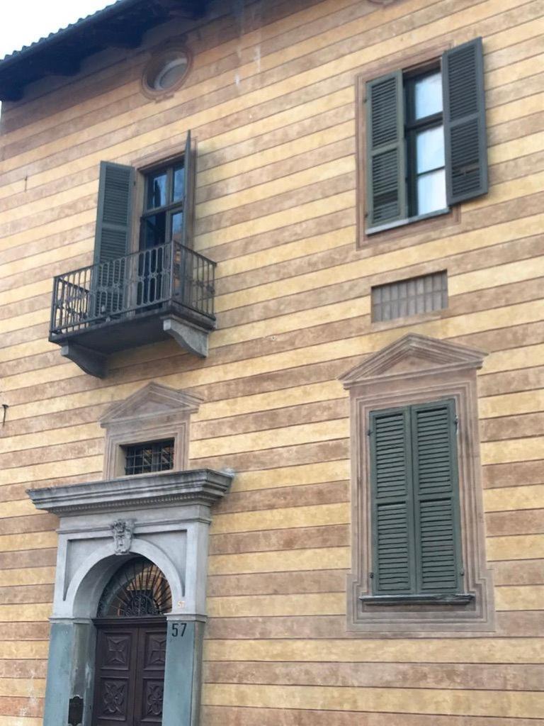 לינה וארוחת בוקר Corneliano d'Alba Palazzo Sismonda מראה חיצוני תמונה